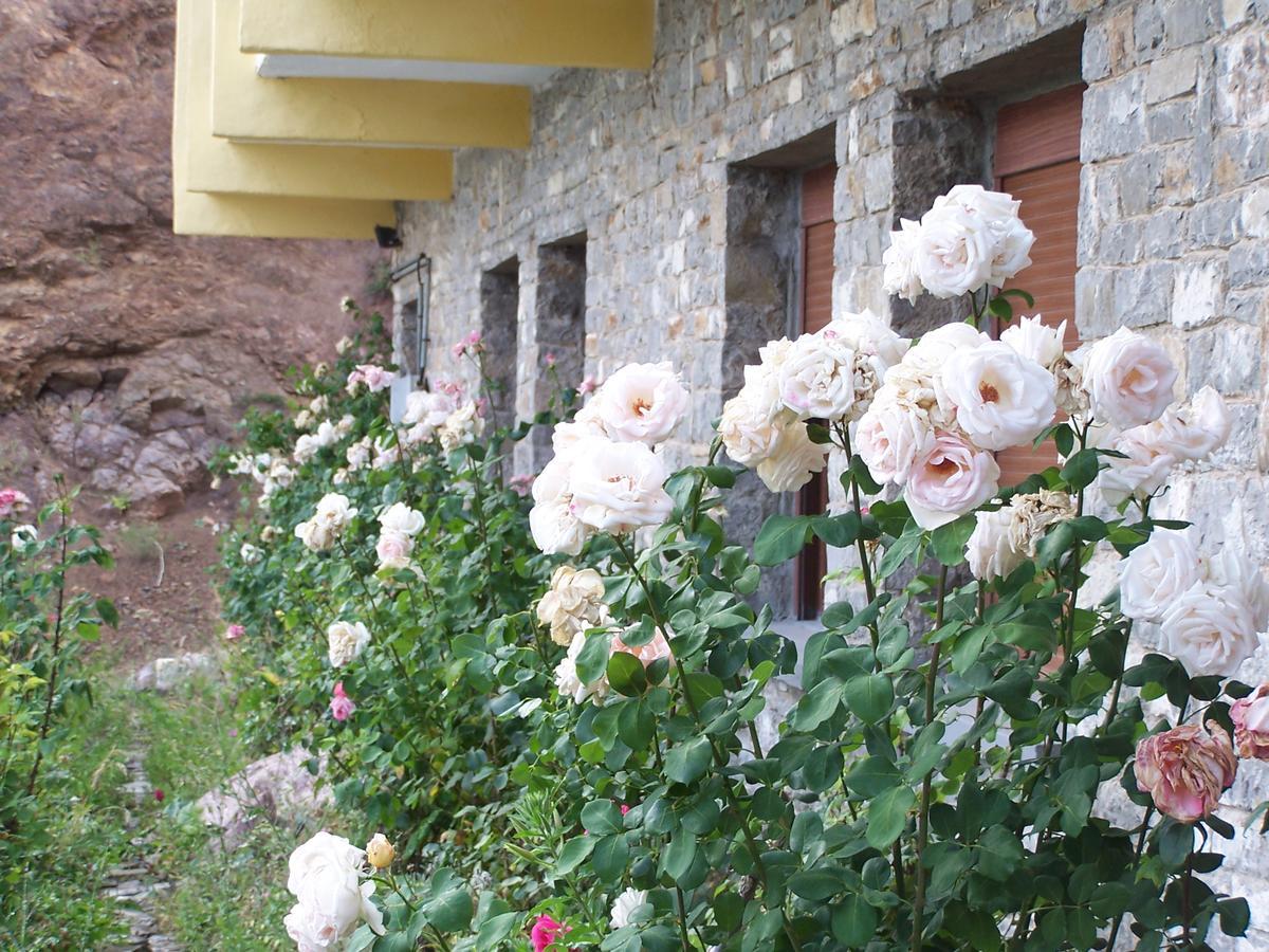 Valia Calda Hotel Perivoli  ภายนอก รูปภาพ