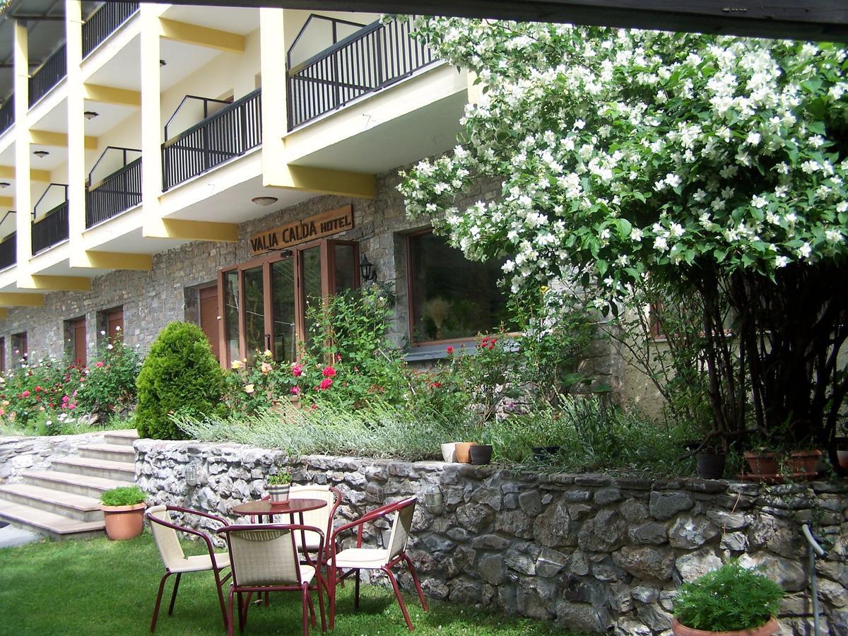 Valia Calda Hotel Perivoli  ภายนอก รูปภาพ